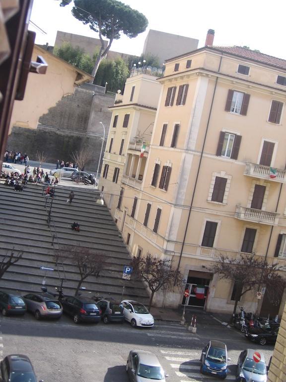 Una Notte Ai Musei Vaticani Apartment Rome Room photo